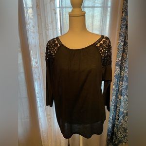 NY & CO blouse top black with laced eyelet shoulders sleeves size large
